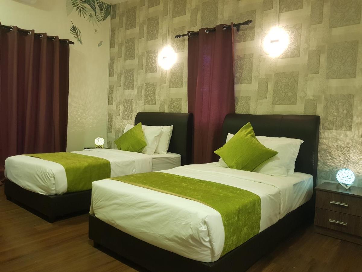 Pangkor Holiday Resort Kampong Sungai Udang Exterior photo